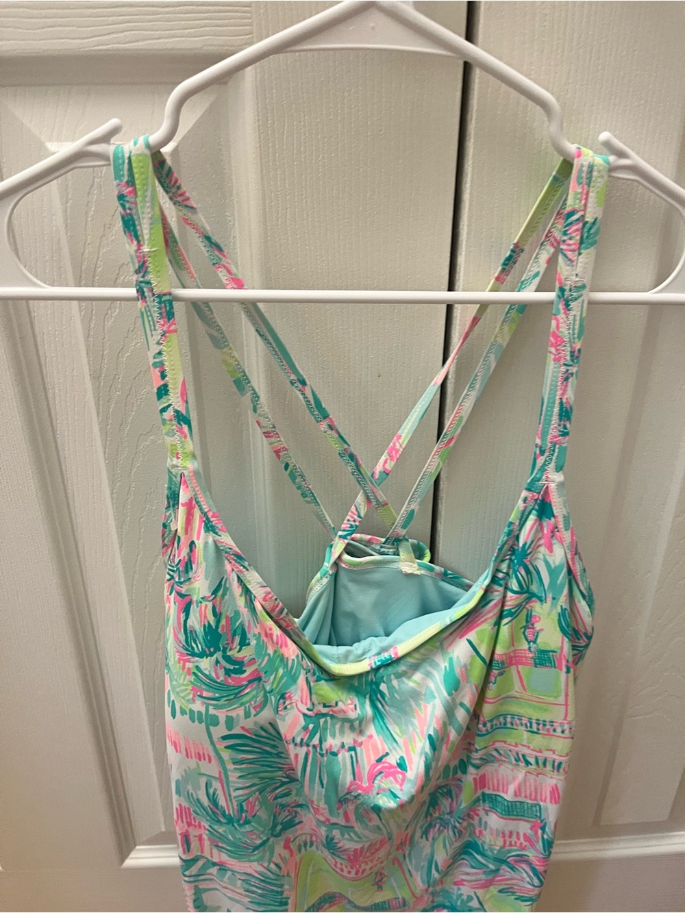 Lilly Pulitzer Tropical Print Athletic Tank  Top | Built-In Pads | Sz XL - Picture 3 of 7